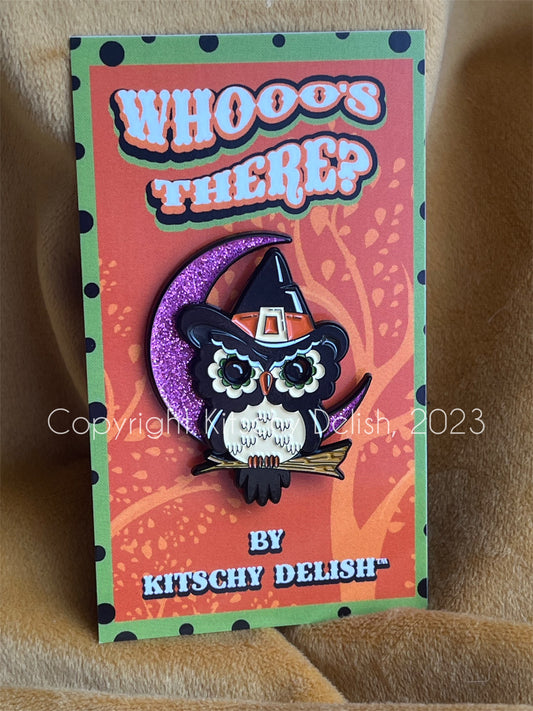 Witchy Owl, Sliding soft enamel pin with glitter
