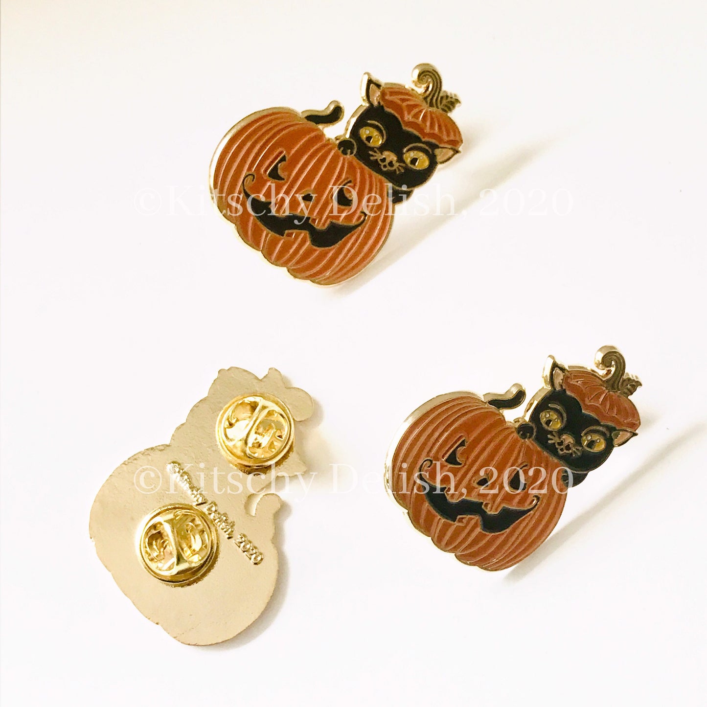 Pumpkin Cat soft enamel pin!
