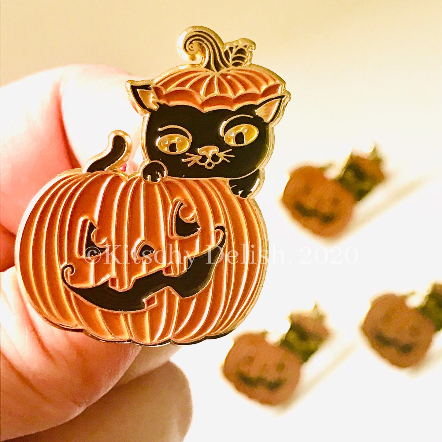 Pumpkin Cat soft enamel pin!